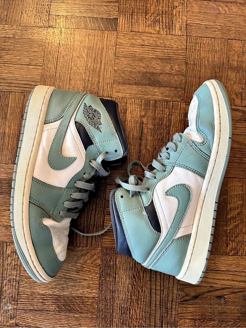 Nike Air Jordan 1 Retro High OG High Top Sneakers US 8.5
